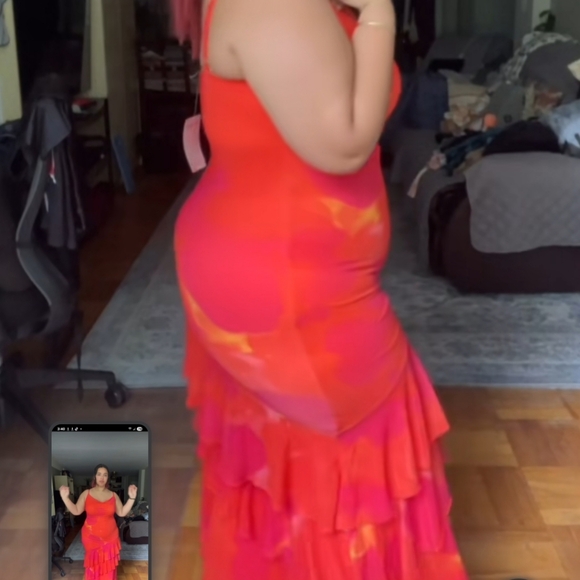 XL Maxi Ruffle Dress - Picture 5 of 5